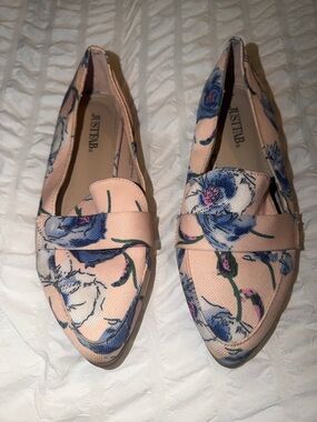 JustFab Pink Floral Pointed Toe Loafers